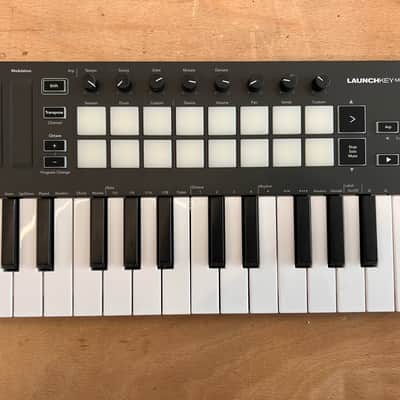 Novation Launchkey 37 MKIII MIDI Keyboard Controller image 2