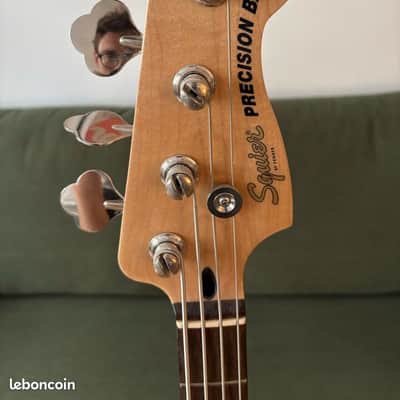 Squier by Fender Affinity Precision Bass PJ with Laurel Fretboard - Lake Placid Blue image 4