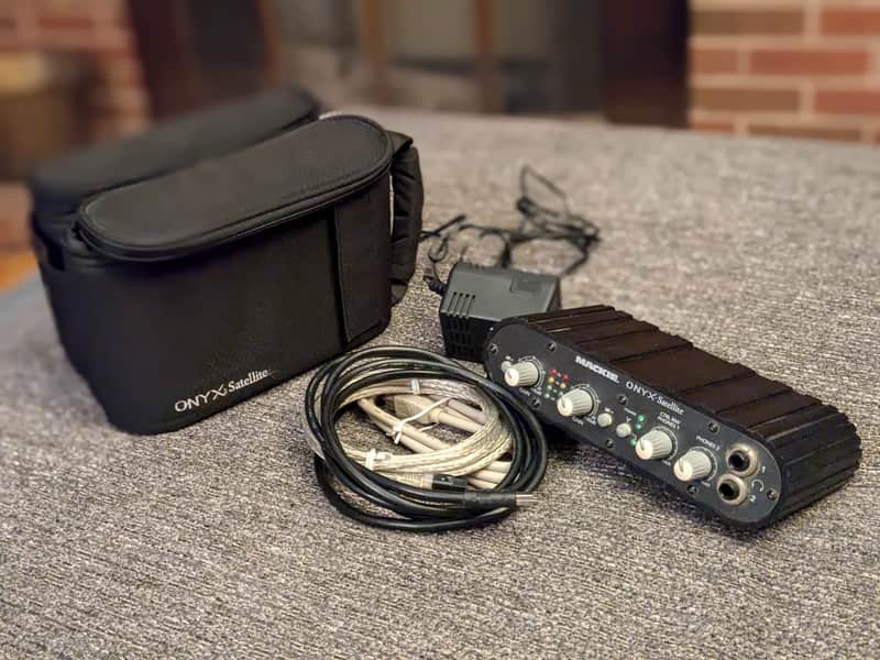 Mackie Onyx Satellite FireWire Audio Interface Preamp (No Base Station) with travel case and accessories image 1
