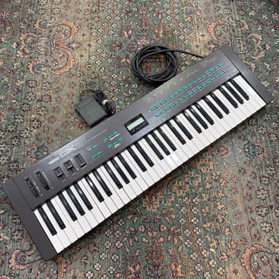 Vintage Yamaha DX-21 Digital Programmable Algorithm Synthesizer Keyboard WORKING