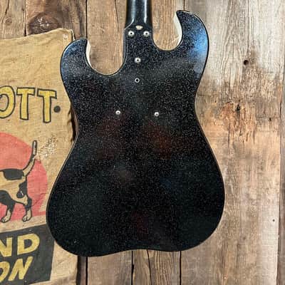 Silvertone 1448 With Case Amp 1962 - 1967 - Black image 4