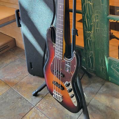 2025 Fender American Pro II Jazz Electric Bass 3 Tone Sunburst with Fender HSC image 5