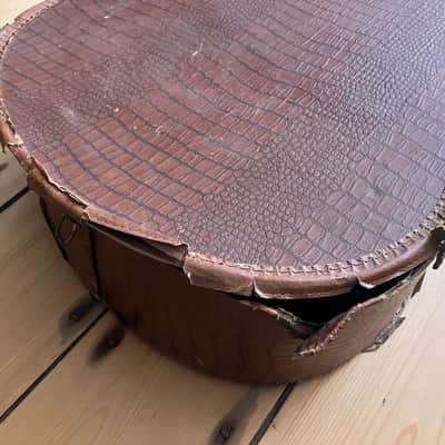 1960s Gibson Faux Alligator Chipboard Guitar Case in Terrible Condition image 3