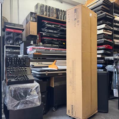 Korg Kronos 3 88-key Keyboard Music Workstation Fully Weighted keys in box //ARMENS//