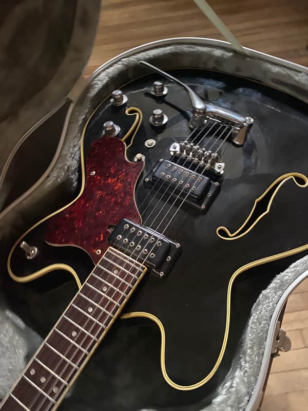 Mosrite Celebrity 1 1974 - Black image 1