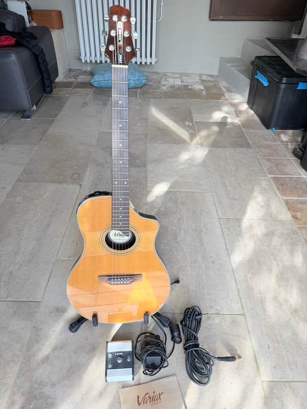 Line 6 Variax 700 Acoustic