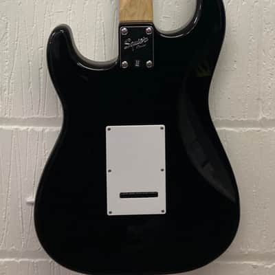Squier Bullet Strat 2010 - Black image 4