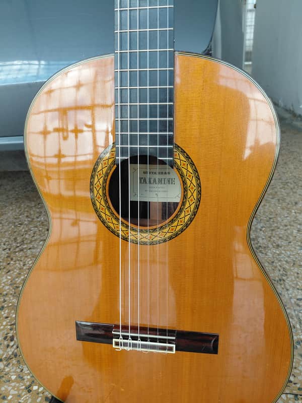 Takamine no.5 classical nylon strings guitar 1989 - Natural image 1