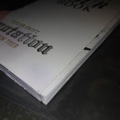 Taylor Swift Reputation Official Tour Book! Excellent! 2018 - Multicolor High Quality image 10