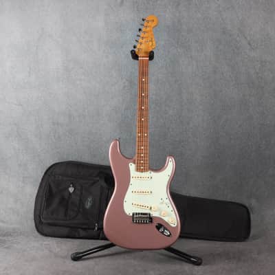 Fender Vintera Modified 60s Stratocaster - Burgundy Mist - 2nd Hand image 2