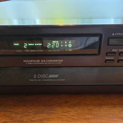Onkyo DX-C330 6 disc CD player March 1996 - Black image 5