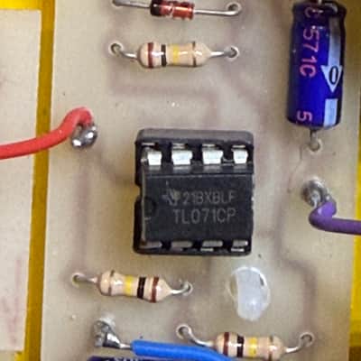 Colorsound Wah-Fuzz-Swell 1990s, United Kingdom - Yellow, Runs on Motorola BCI-84-LC-M728 Transistor image 15