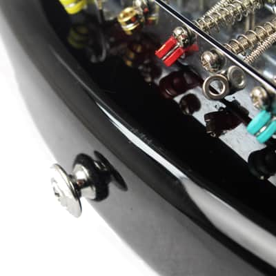 Yamaha BB415 5 String Bass Guitar in Wine Red image 12