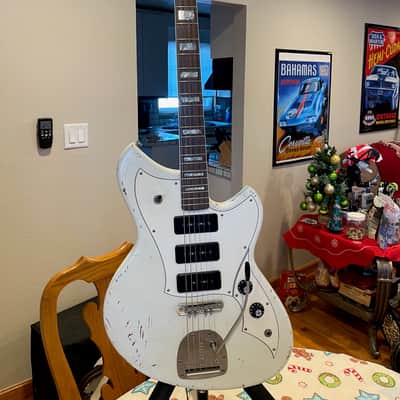 2016 Novo Serus J White by Dennis Fano image 1