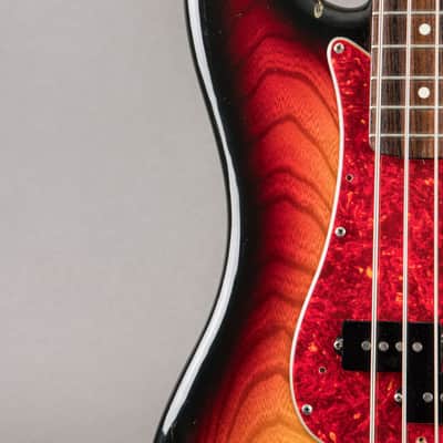 Squier P Bass 1983/84, Sunburst image 4
