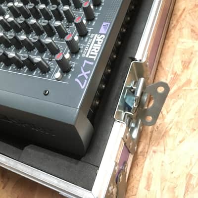 Soundcraft LX7 32 Mixer image 13