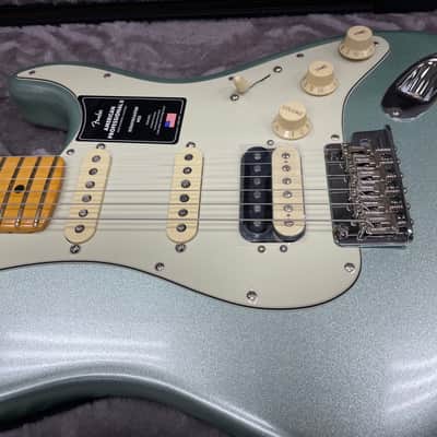 Fender Am. Pro II Strat HSS - Mystic Surf Green image 3
