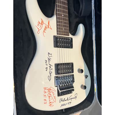 San Francisco Giants Autographed Collectible Joe Satriani Signature Model Electric Guitar (Pre-Owned) (Joe Satriani Private Collection) image 5