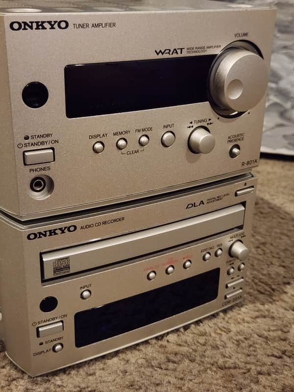 Onkyo Onkyo R-801A Stereo AM-FM Tuner Amplifier and CD recorder