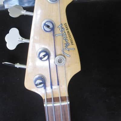 Fender Precision Bass 1982 image 4