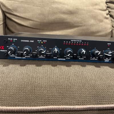 dbx 166XL Stereo Compressor / Limiter / Gate 2000s - Black image 2