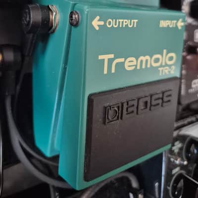 Boss TR-2 Tremolo (Silver Label) 1997 - Present - Green image 2