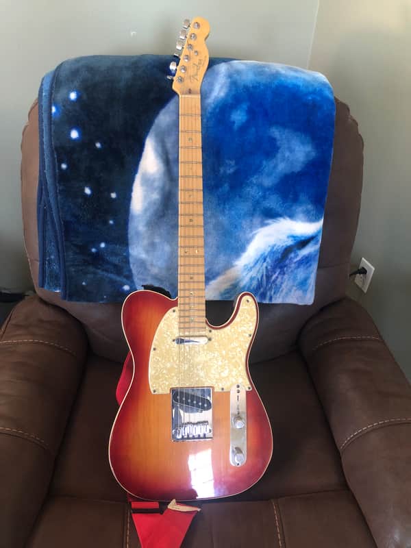 Fender American Deluxe Telecaster with Maple Fretboard 2004 - 2010 - Aged Cherry Burst