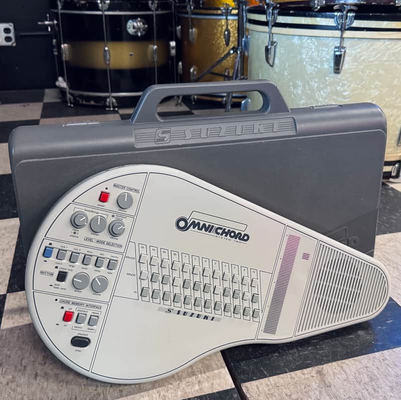 Suzuki Omnichord OM-84 1980s image 1