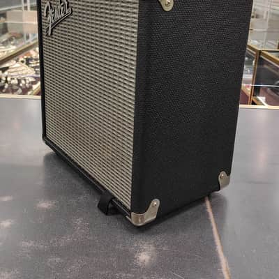 Fender Rumble 15 V3 15-Watt 1x8" Bass Combo Amp 2015 - Present - Black image 3