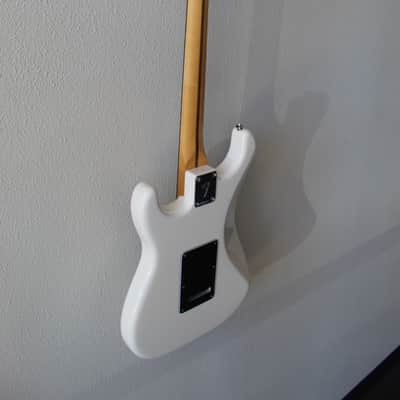 Mint Condition 2026 Fender Player II Stratocaster Electric Guitar - Polar White image 8
