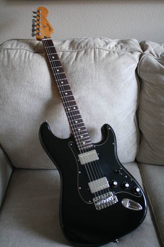 Fender Blacktop Stratocaster HH with Rosewood Fretboard 2011 - 2014 - Black