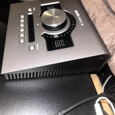 Universal Audio Apollo Twin X QUAD Heritage Edition Thunderbolt 3 Audio Interface 2020 - Present - Gray image 4