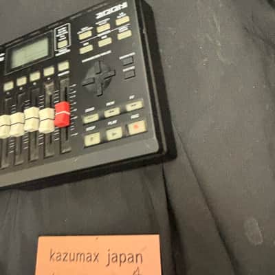 Immagine Zoom MRS-4B Mobile Recording Studio Digital Multitrack Recorder Tested - 6
