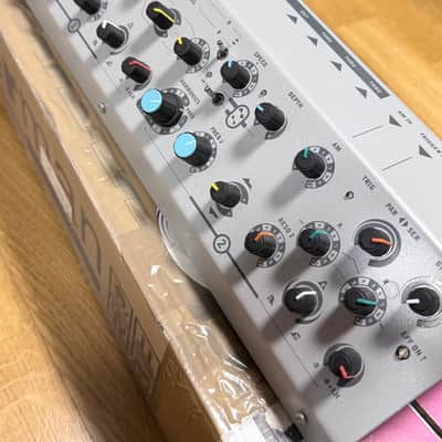 Sherman Filterbank 2 2000s - White with original box power supply - dual filter synth image 2