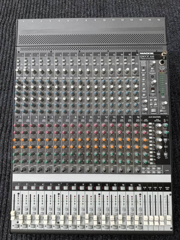 Mackie Onyx 1640 16-Channel Analog Mixer | Reverb