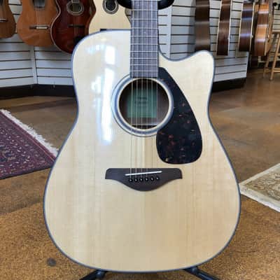 Yamaha FGX800C Solid Top Dreadnought Acoustic-Electric Natural image 1