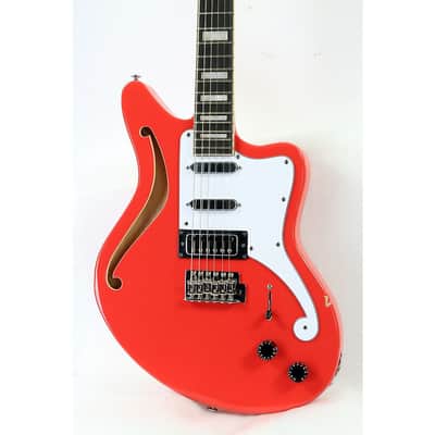 D'Angelico Premier Series Bedford SH Limited-Edition Electric Guitar with Tremolo Regular Fiesta Red image 3