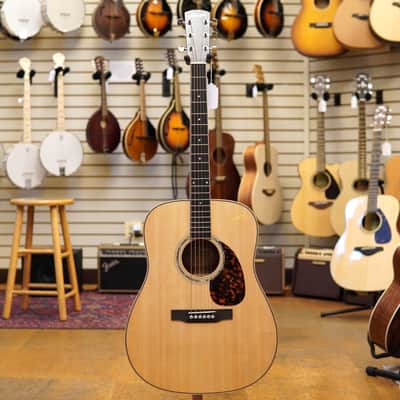 Larrivee D-05 Select Series Sitka Spruce/Mahogany Dreadnought Acoustic Guitar w/Hard Case image 4