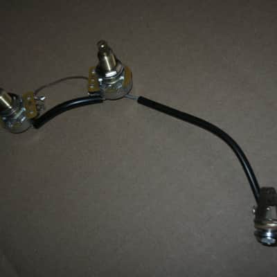 A+ 2010s Gibson control harness: 1 volume 500K audio long shaft pot + nut/washer, 1 tone 500K audio long shaft pot + nut/washer, wires, wire insulation, blue capacitor 0.022 uF, jack + nut/washer (NO switch, NO wires for connecting switch) image 22