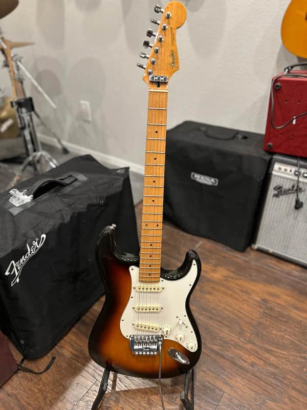 Fender Stratocaster 1984-1987 - Sunburst image 1