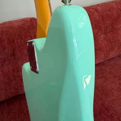 Fender '60s Jazzmaster Lacquer with Pau Ferro Fretboard 2018 - Surf Green image 13