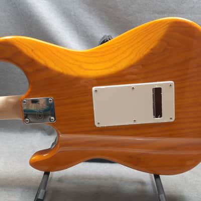 G&L USA Legacy HSS 2022 Honeyburst image 9