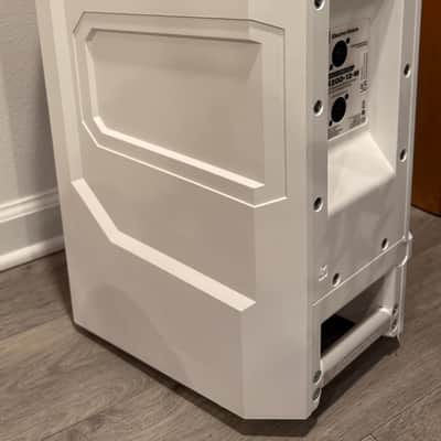 Electro-Voice ELX200-12-W 12" 2-Way Powered Speaker image 4