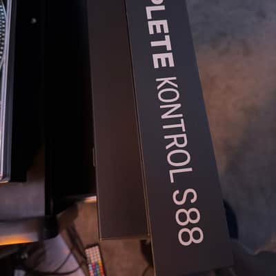 Native Instruments Komplete Kontrol S88 MKii 2020 - Present - Black Bild 6