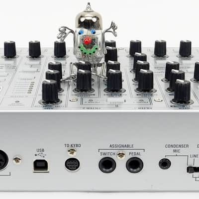 KORG Radias Synthesizer Vocoder Rack Desktop +Headset+Top Zustand+ 1,5J Garantie image 7