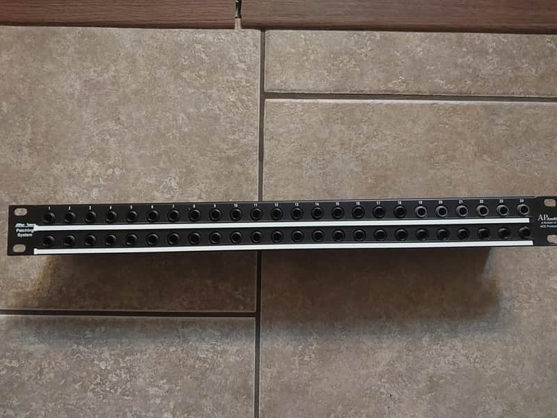 AP Audio - A Division of ACE Products Re 'an Patch System Patch Bay 2010 - Black image 1