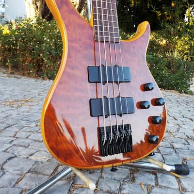 Peavey Cirrus 5 BXP Neck-through image 3