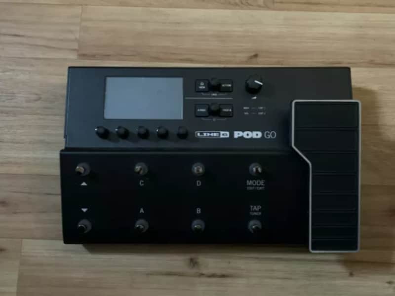 Line 6 POD GO Guitar Amp, Cabinet, and Effects Modeler w/ HX Effects and IR Loading Black image 1