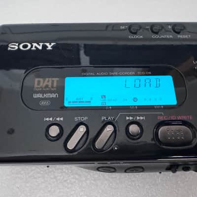 Sony TCD-D8 DAT Walkman 2000 - Excellent image 6