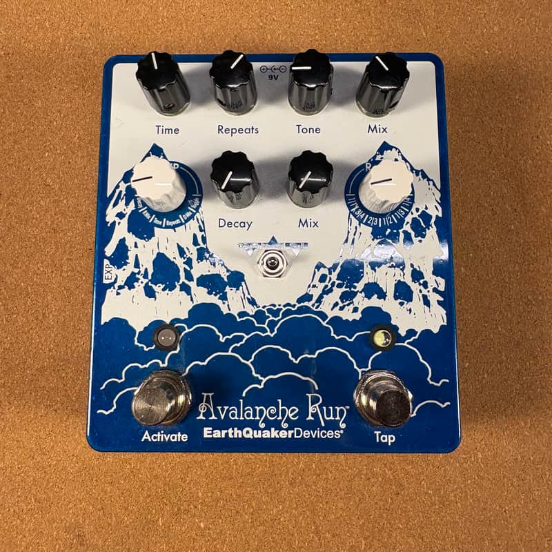 EarthQuaker Devices Avalanche Run Stereo Reverb & Delay with Tap Tempo V2